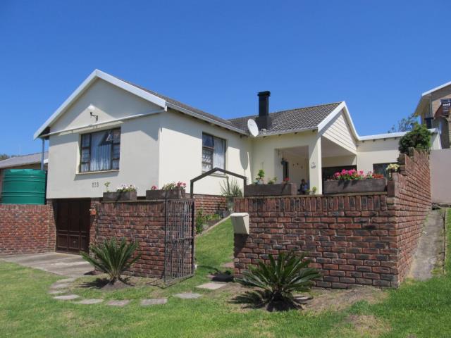 property-and-houses-for-sale-in-east-london-eastern-cape-re-max