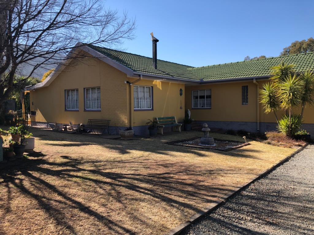 4 Bedroom House For Sale Bergsig Queenstown 4 Bedroom House For Sale Bergsig Queenstown