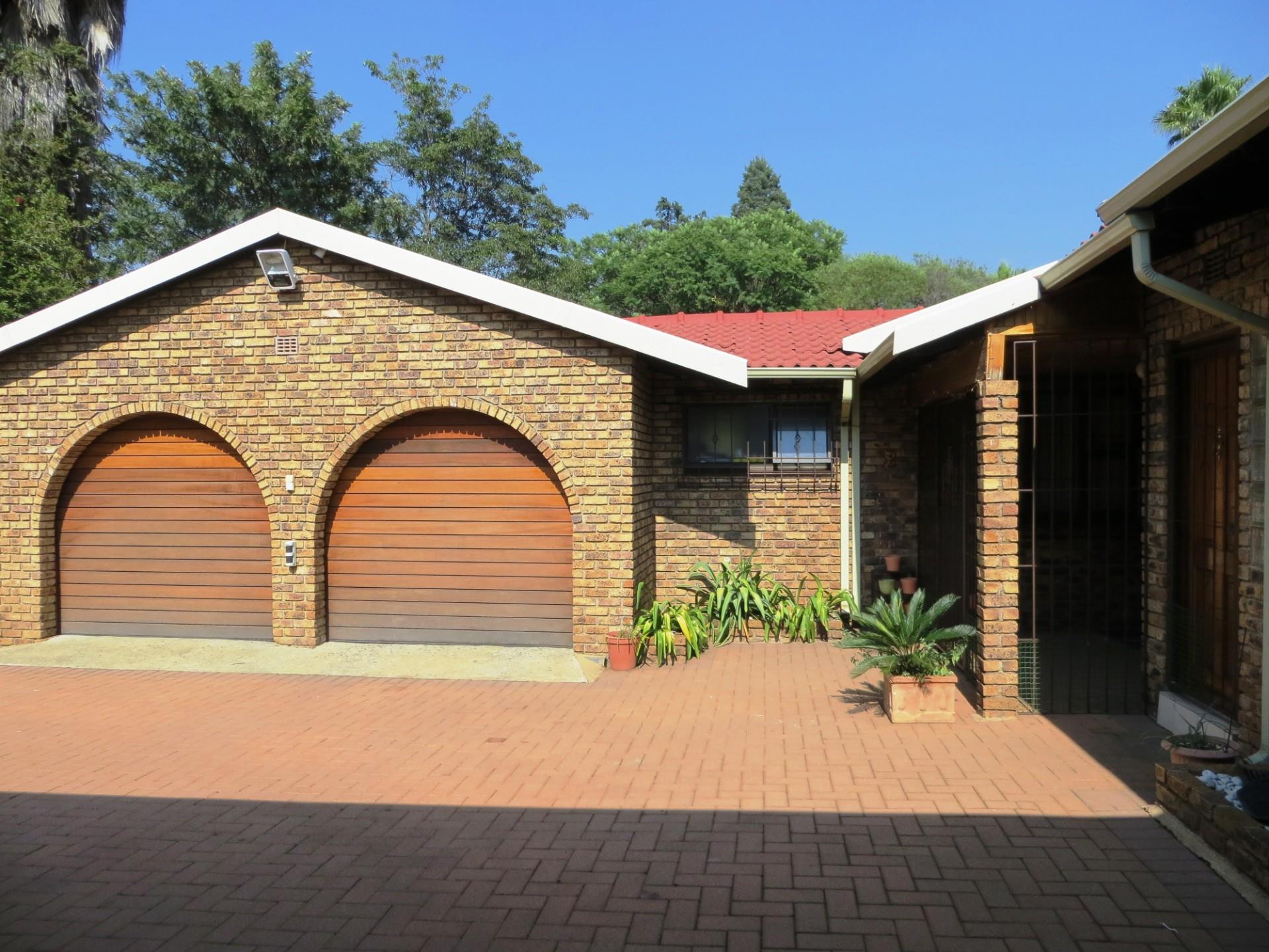 4 Bedroom House For Sale in Brackenhurst RE/MAX™ of Southern Africa