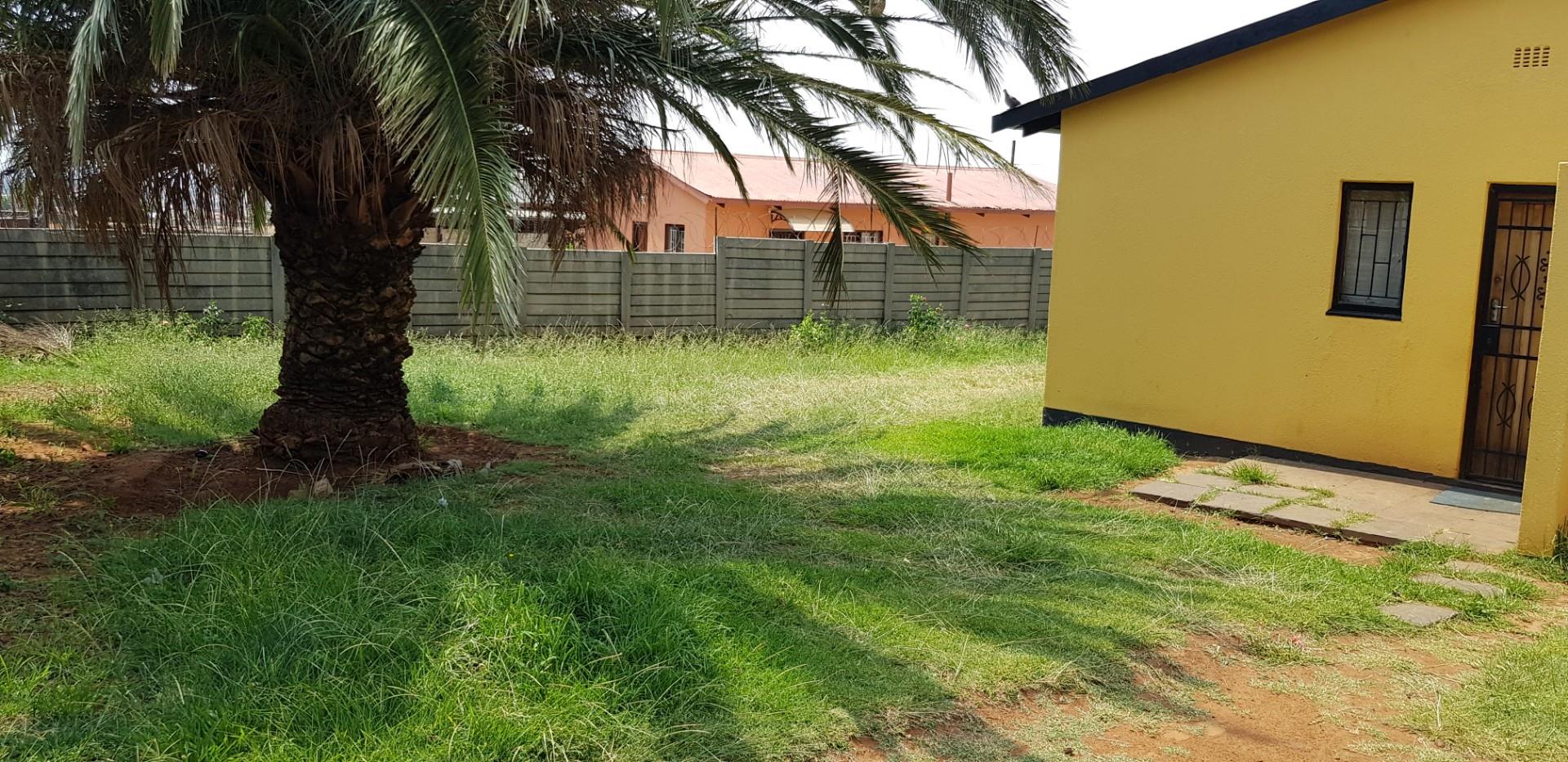 3 Bedroom House For Sale in Palm Ridge RE/MAX™ of Southern Africa
