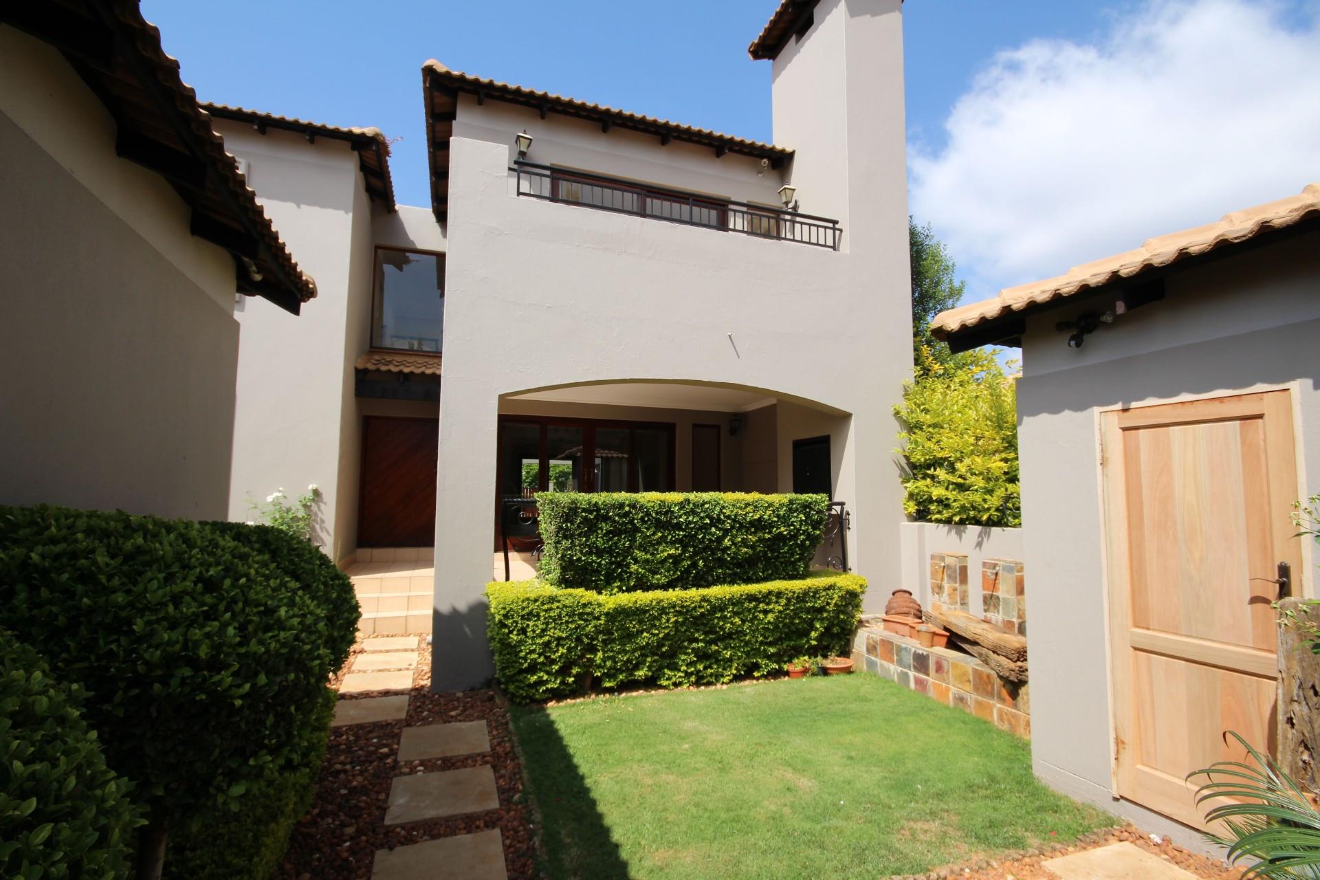 4 Bedroom House For Sale in Boardwalk Manor RE/MAX™ of Southern Africa