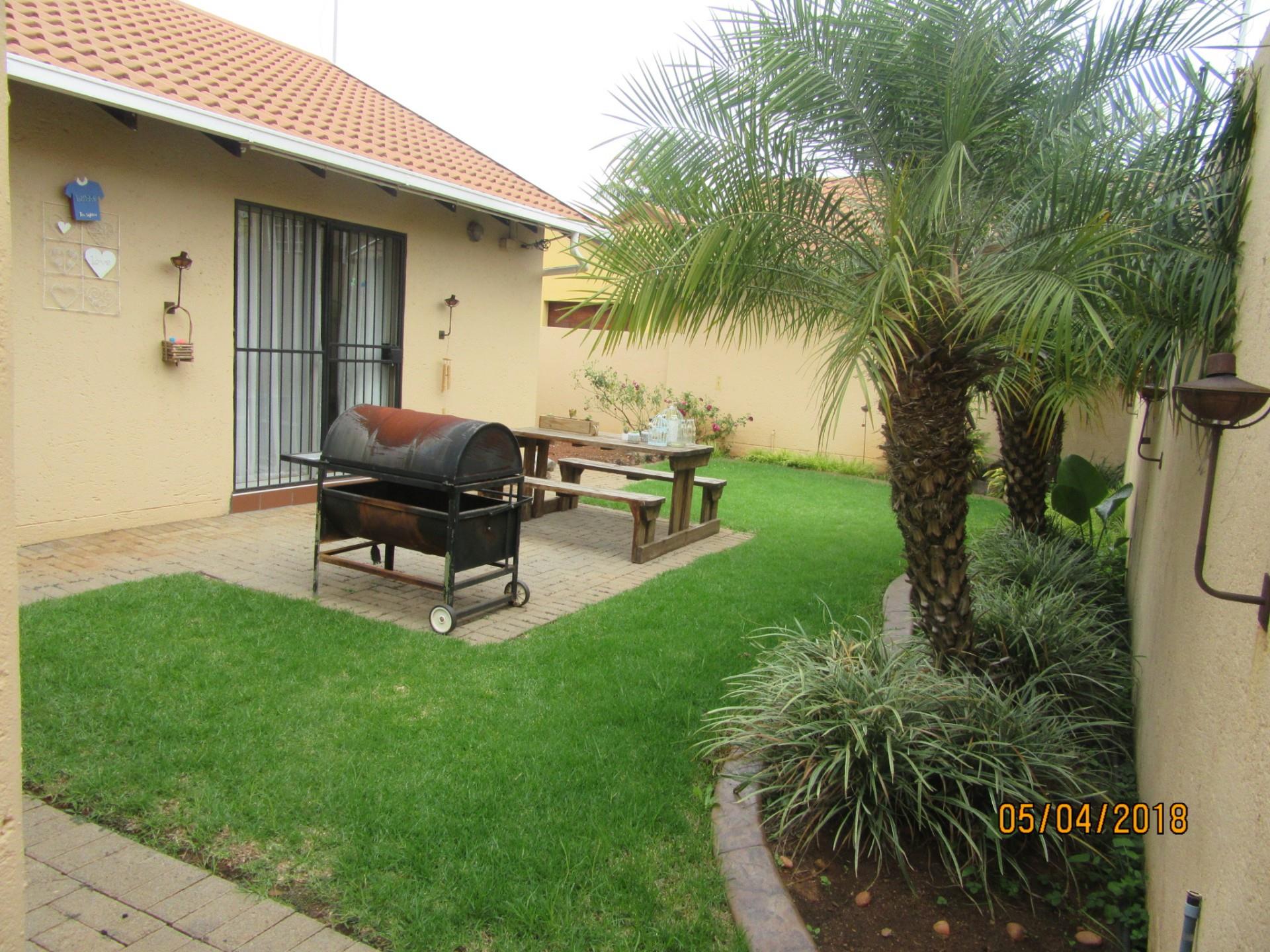 Property to rent in Faerie Glen RE/MAX™ of Southern Africa
