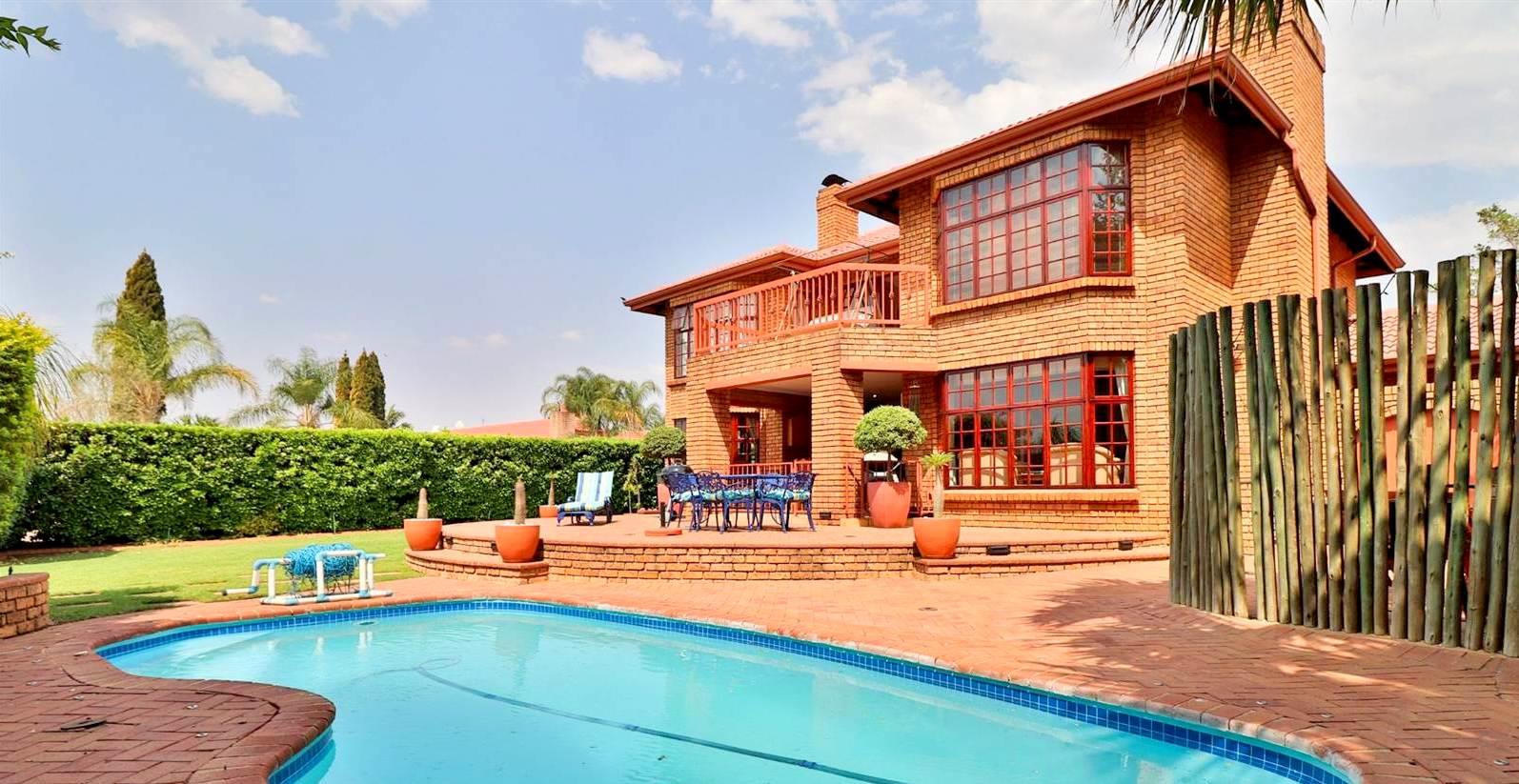 Property and houses for sale in Silver Lakes Golf Estate, Pretoria RE