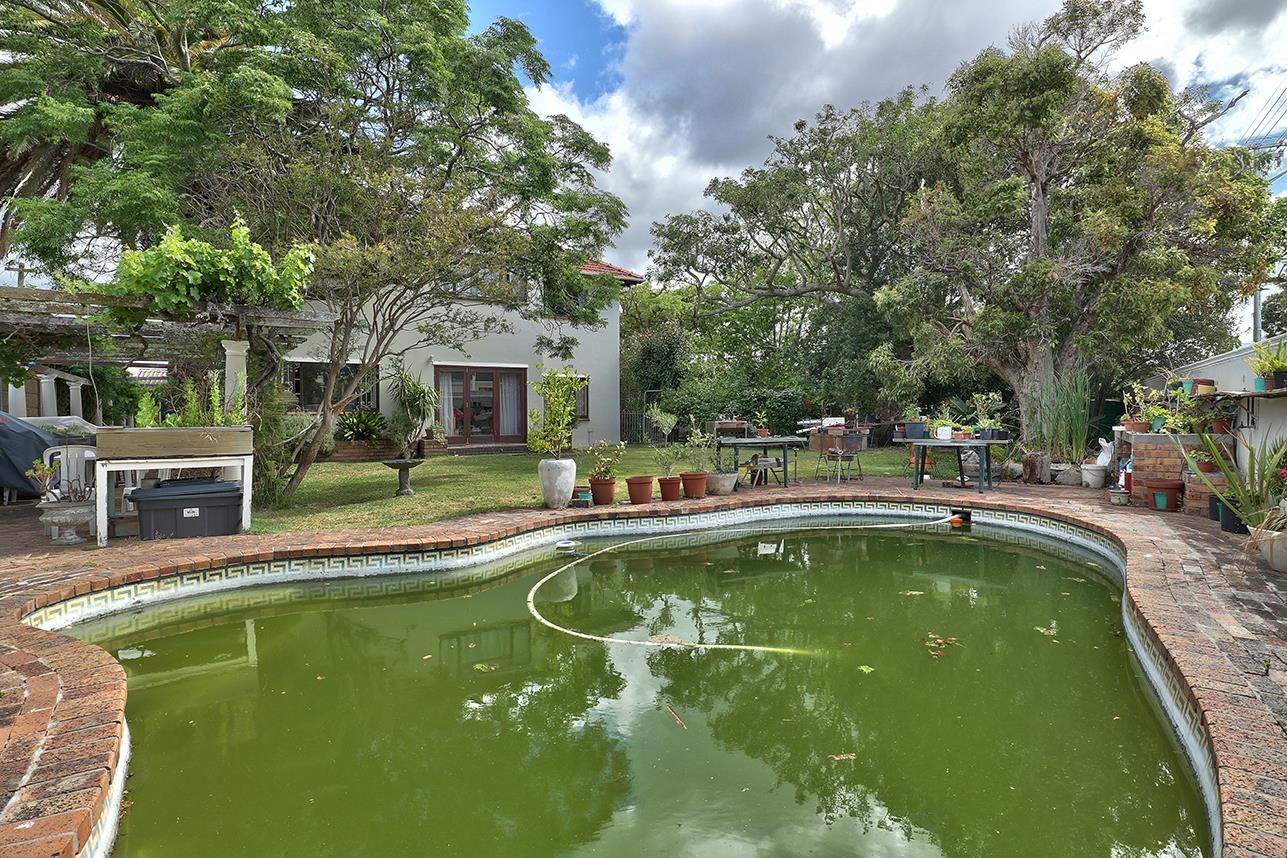 5 Bedroom House For Sale in Plumstead RE/MAX™ of Southern Africa