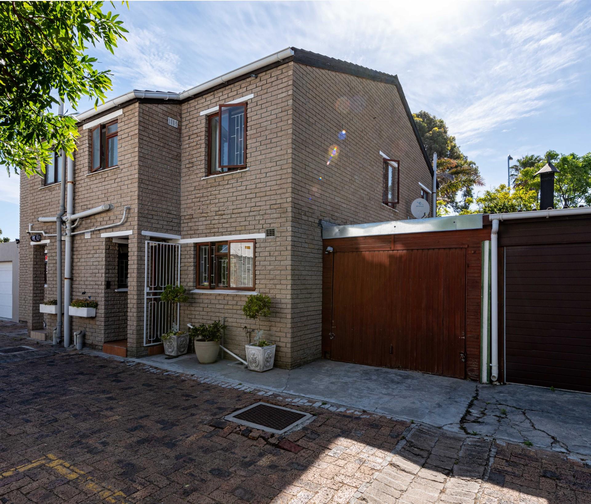 Property for sale in Diep River RE/MAX™ of Southern Africa