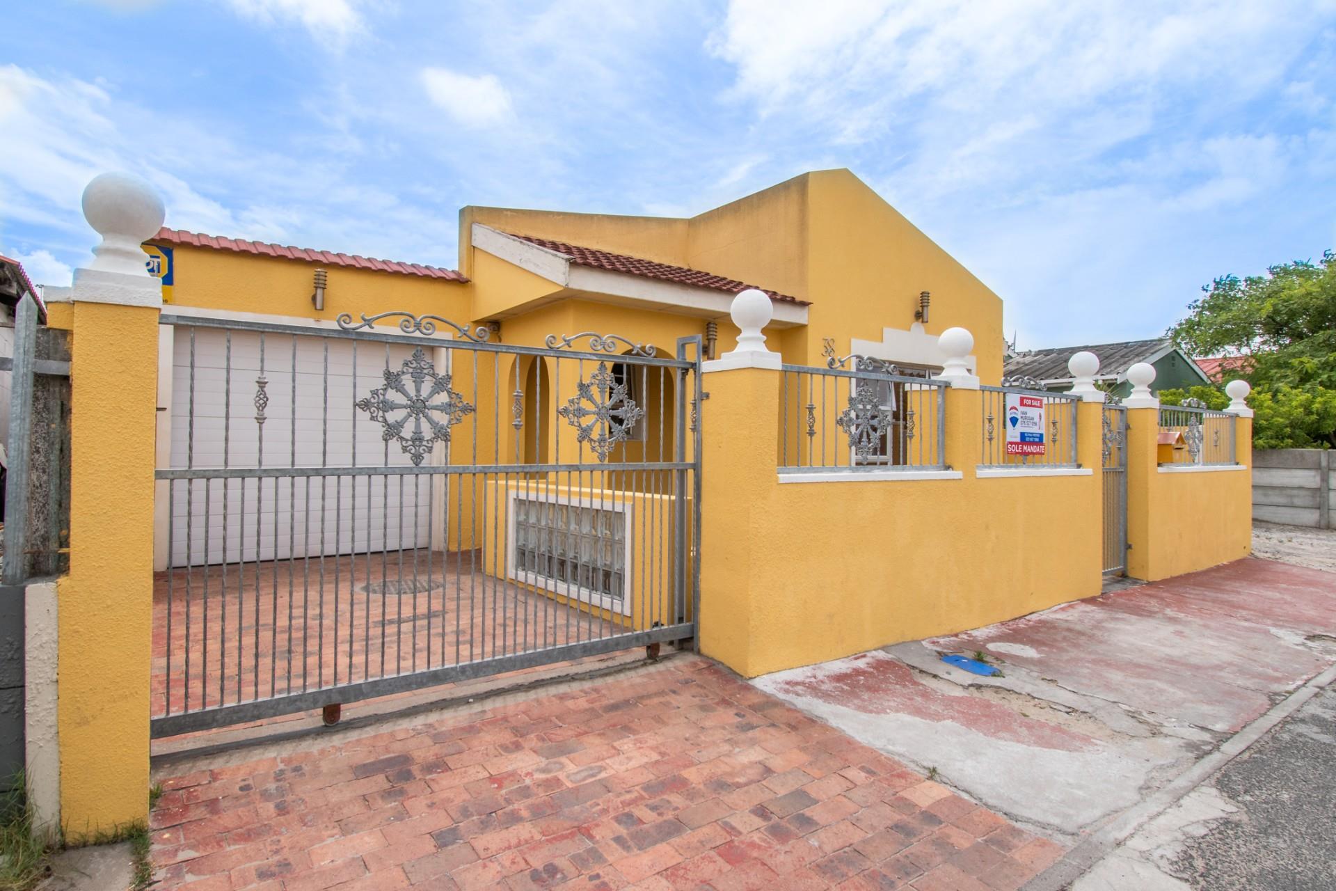 4 Bedroom House In Matroosfontein Re Max