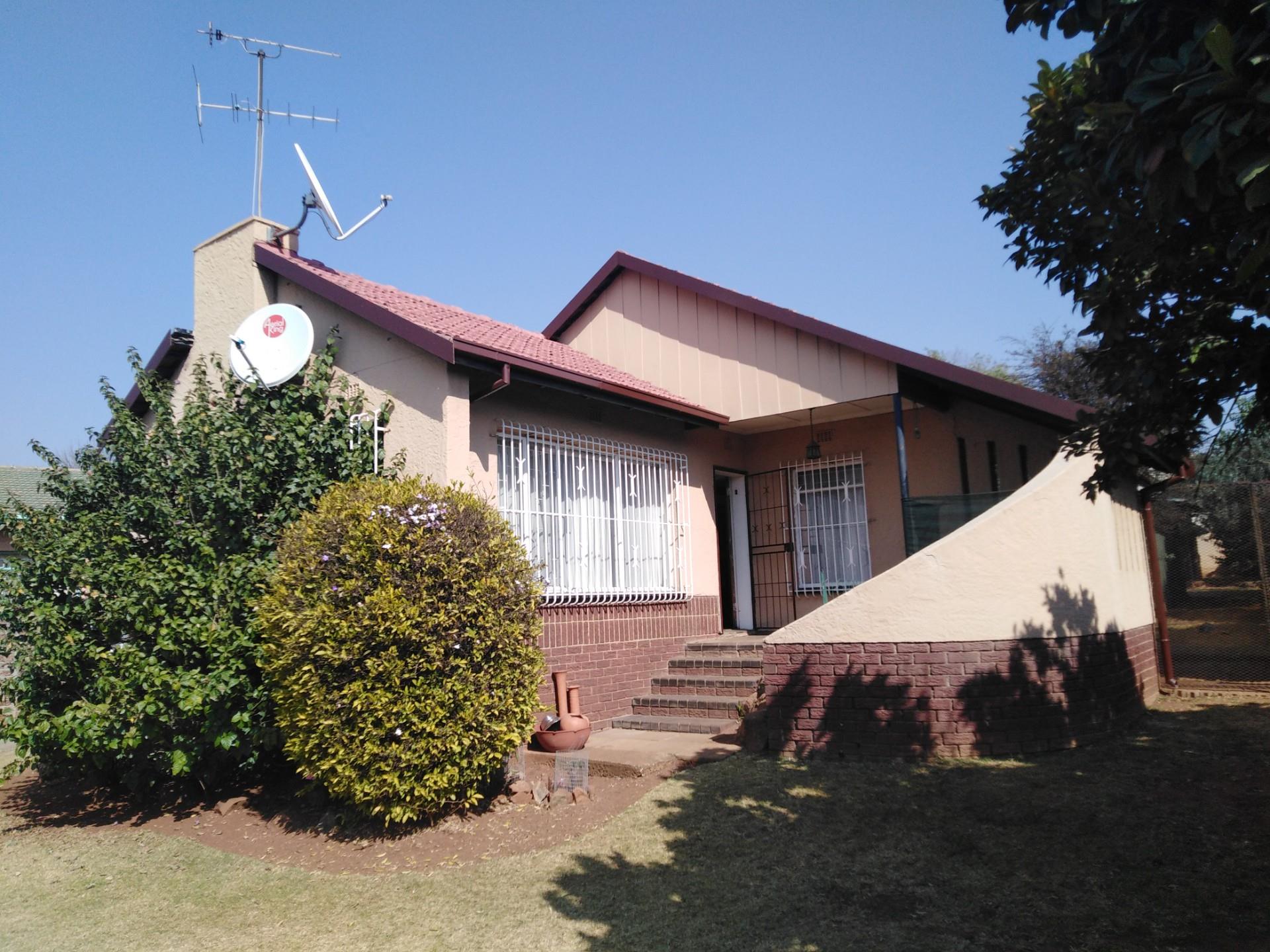 Property and houses for sale in Dinwiddie, Germiston RE/MAX