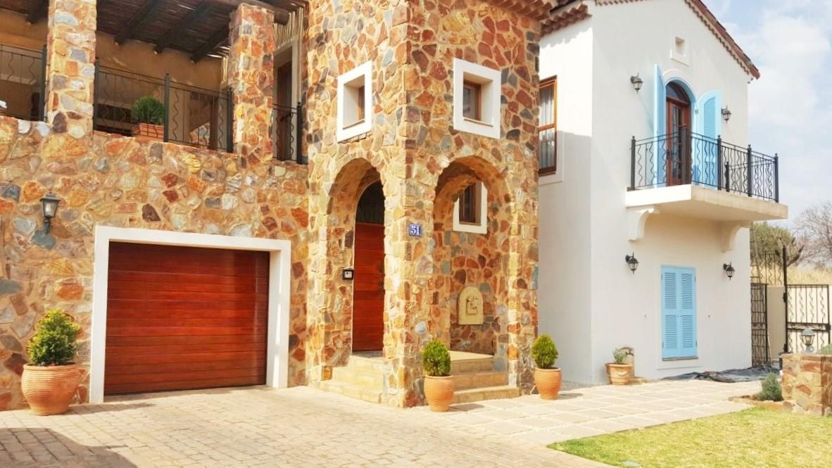 3 Bedroom House In Estate D Afrique Re Max