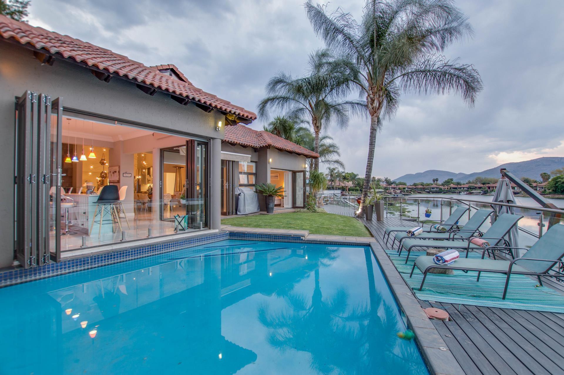 Property and houses for sale in Pecanwood Estate, Hartbeespoort RE/MAX™