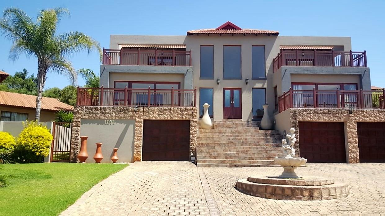 5 Bedroom House For Sale in Birdwood Estate RE/MAX™ of Southern Africa