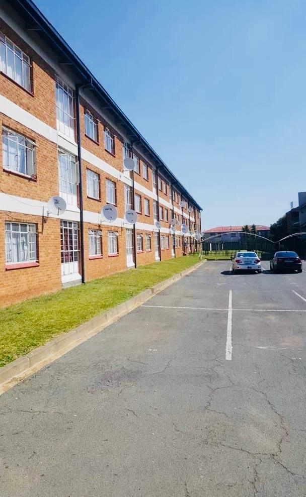 Property for sale in Crown Gardens RE/MAX™ of Southern Africa