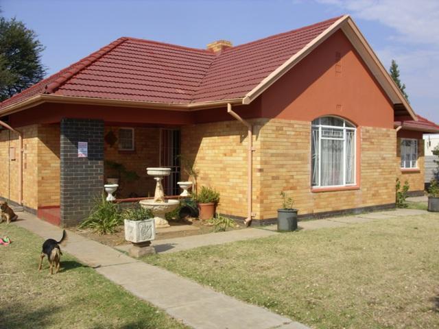 Property and Houses For Sale in Ellaton, Klerksdorp | RE/MAX