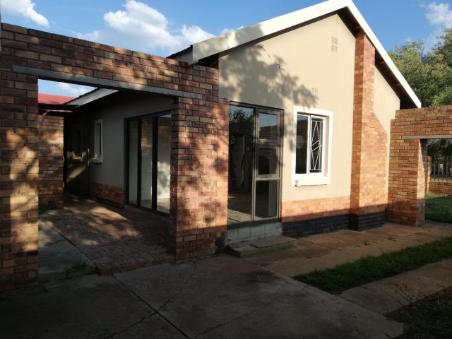 Property and Houses For Sale in Ellaton, Klerksdorp | RE/MAX