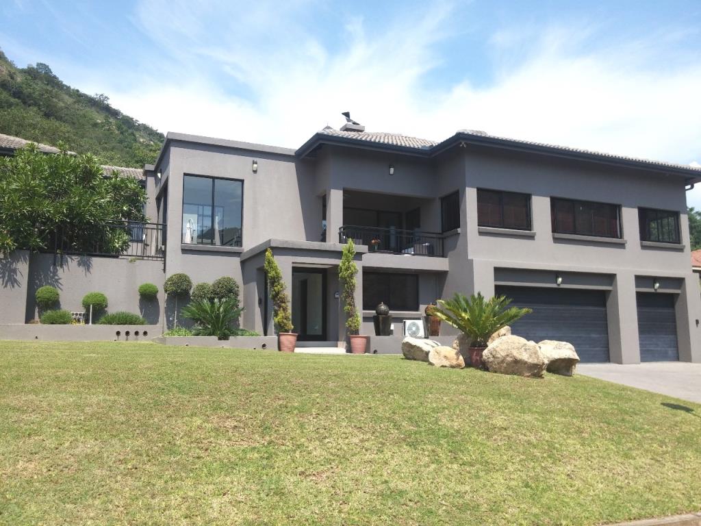 4 Bedroom House For Sale in Nelspruit Town for ZAR 