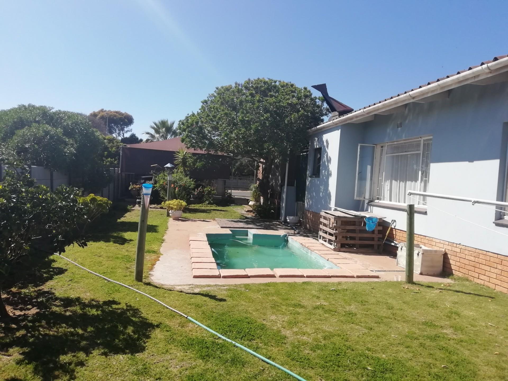 3 Bedroom House For Sale in Vredenburg RE/MAX™ of Southern Africa