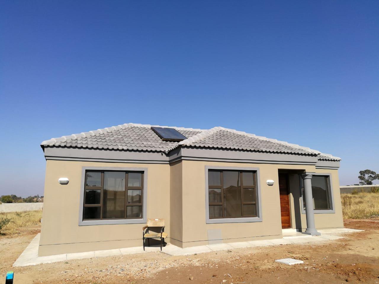 2 Bedroom House For Sale in Emdo Park | RE/MAX™ of Southern Africa