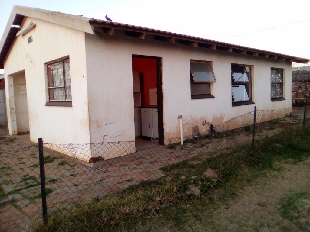 3 Bedroom House For Sale in Thabong, Welkom | RE/MAX