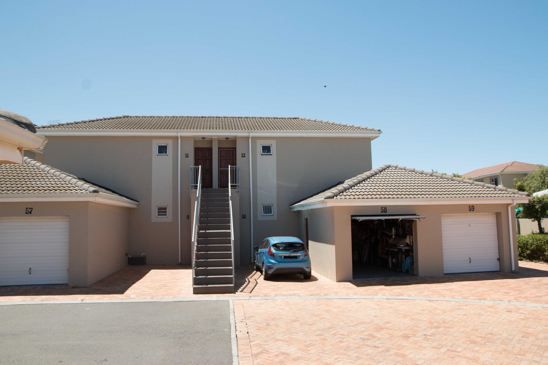 RE/MAX Property Centre