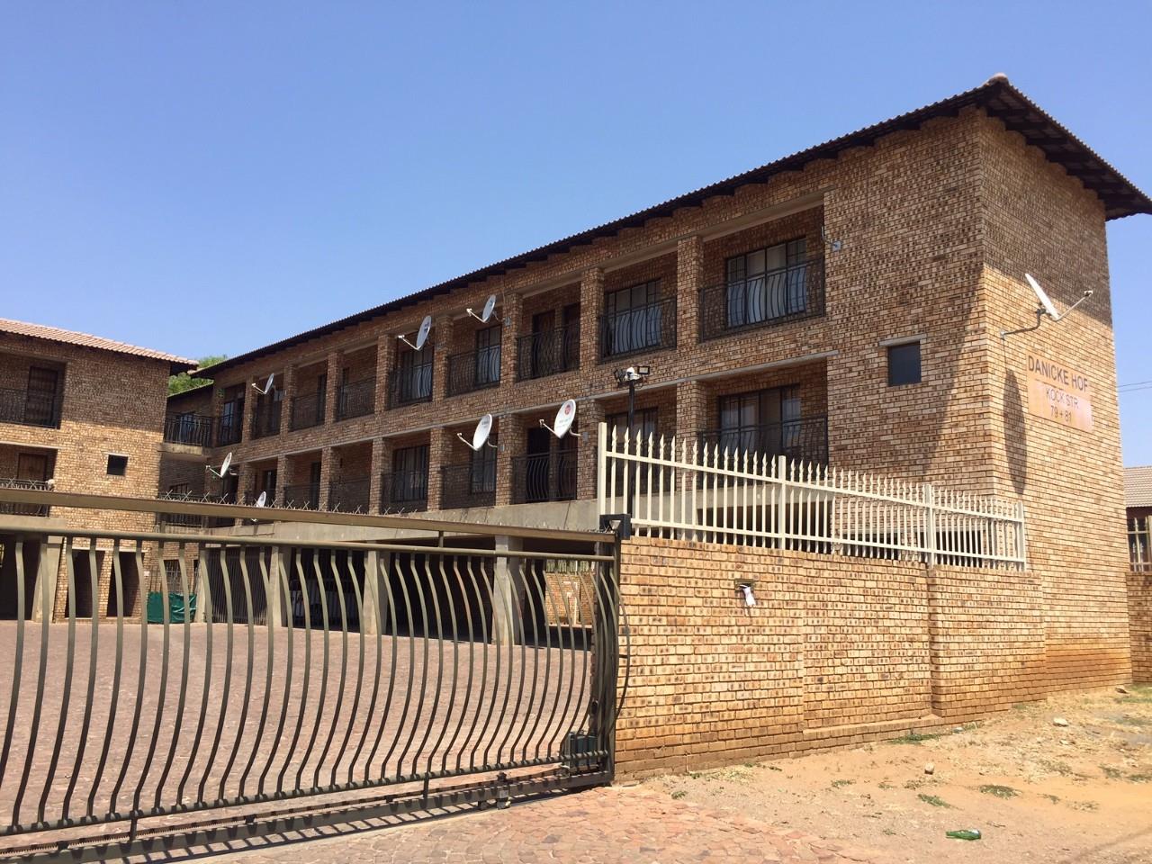 2 Bedroom Apartment / Flat For Sale in Rustenburg Central | RE/MAX™ of