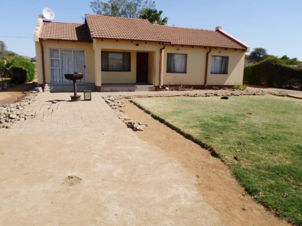 3 Bedroom House For Sale in Mogwase RE/MAX™ of Southern Africa