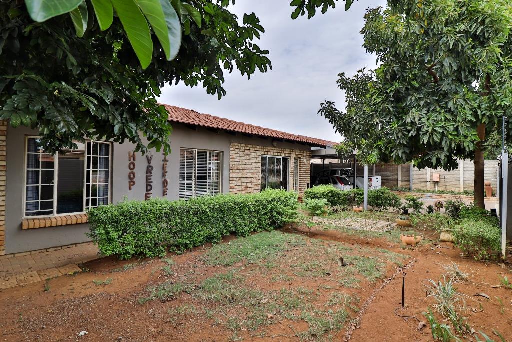 4 Bedroom House In Waterval East Re Max