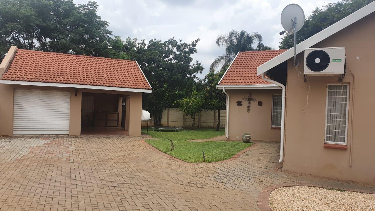 3 Bedroom House For Sale in Rustenburg Central RE/MAX™ of Southern Africa