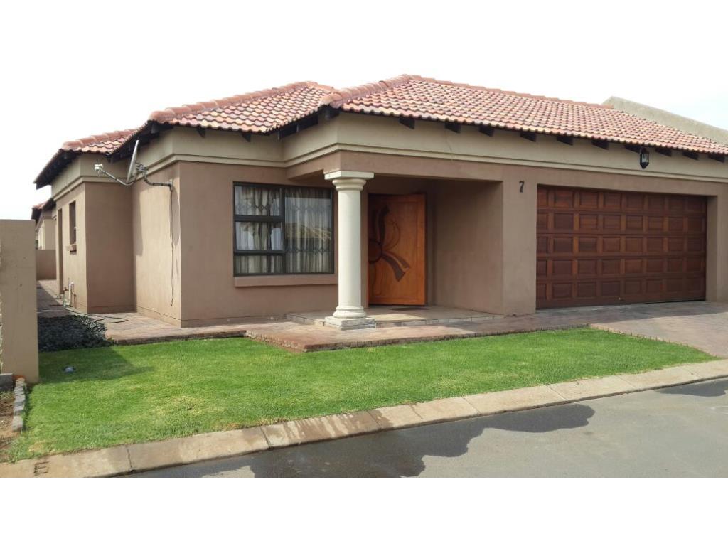 3 Bedroom House For Sale in Vanderbijlpark CE7 for ZAR ...