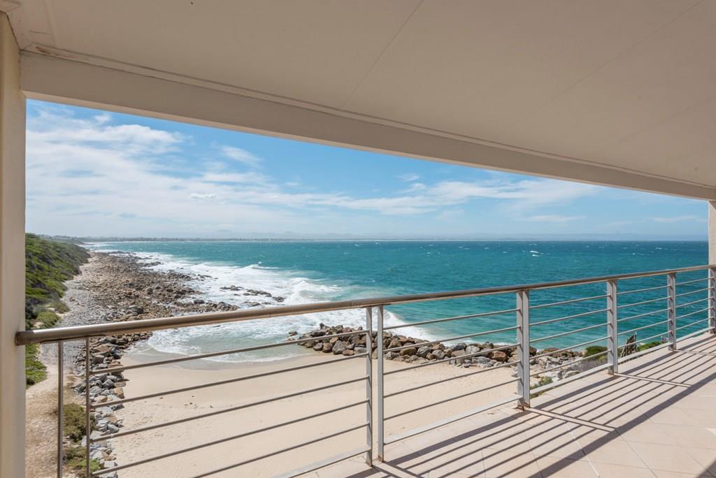 Property for sale in St Francis Bay RE/MAX™ of Southern Africa