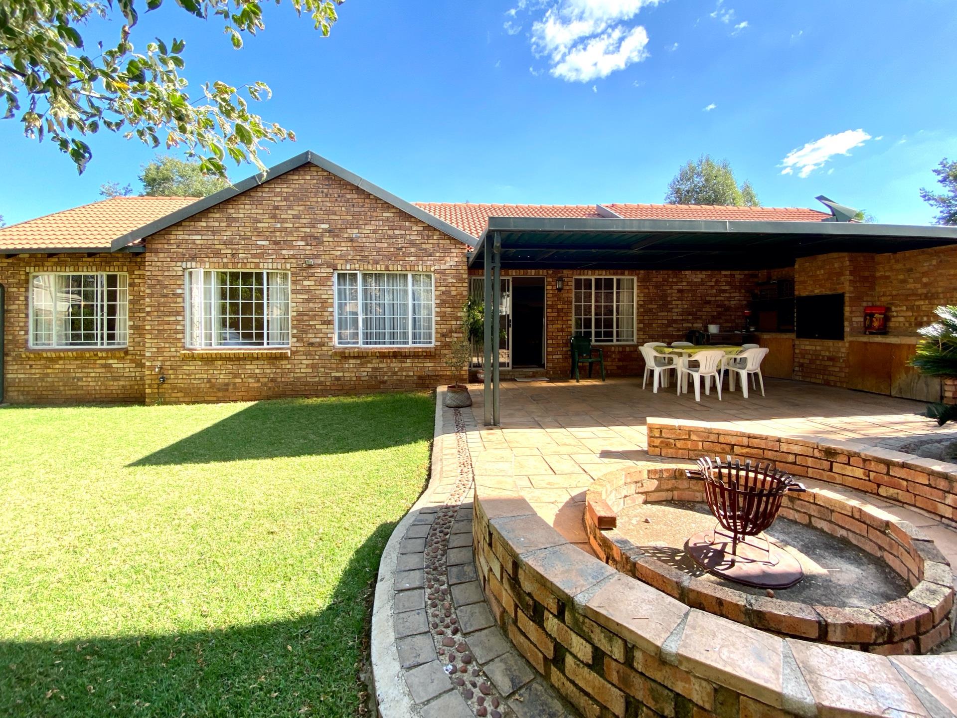 5-bedroom-house-for-sale-in-gauteng-centurion-centurion-east