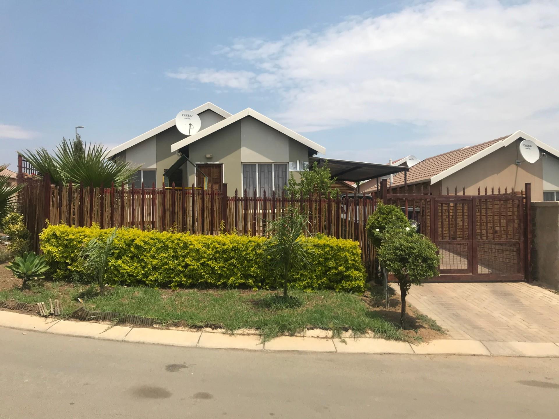 Property to rent in Cosmo City RE/MAX™ of Southern Africa