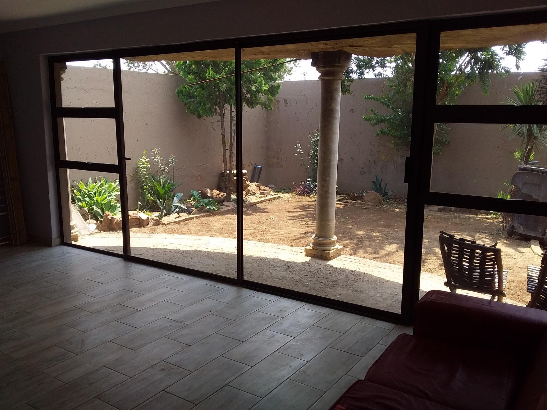3 Bedroom House For Sale in Dobsonville Gardens RE/MAX™ of Southern