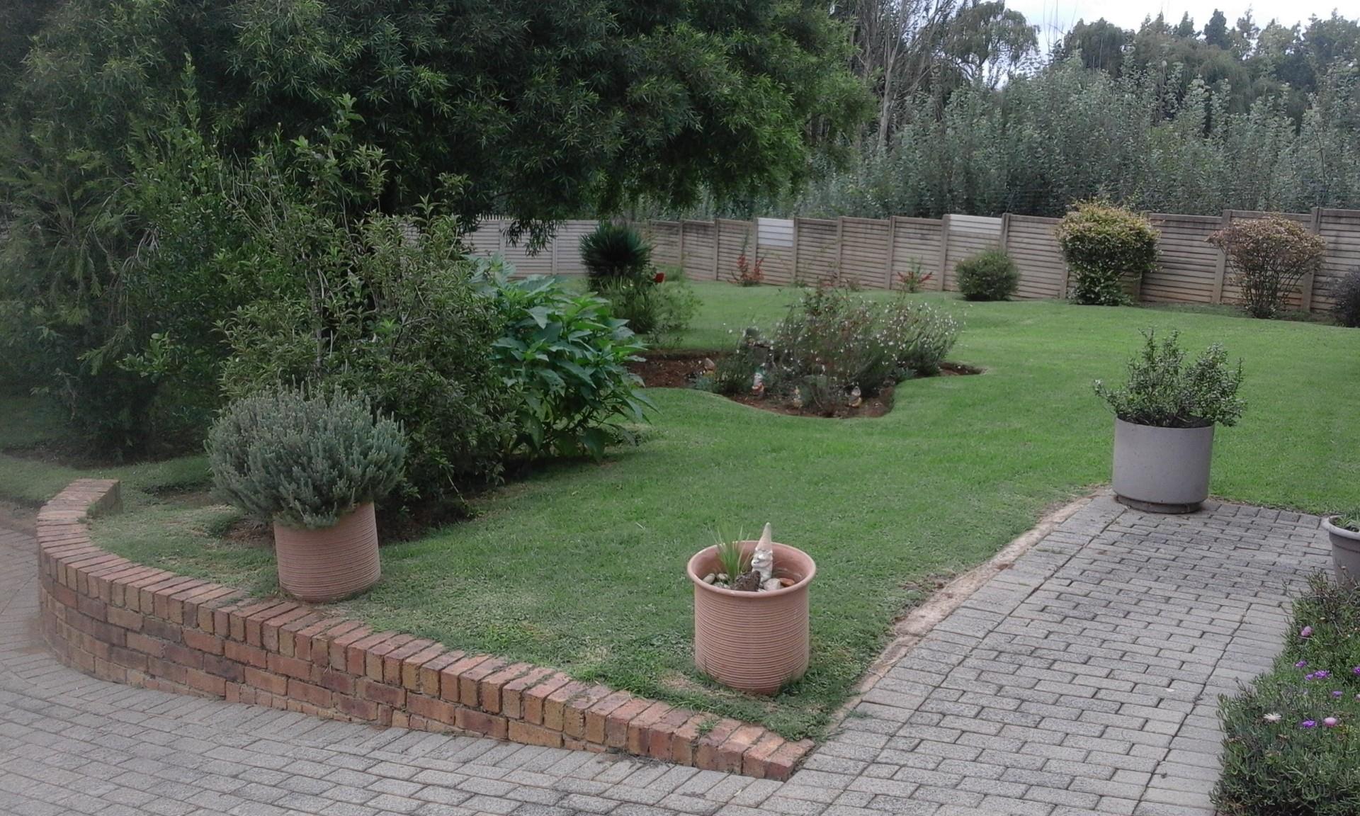 3 Bedroom House For Sale in Heidelberg Central | RE/MAX™ of Southern Africa