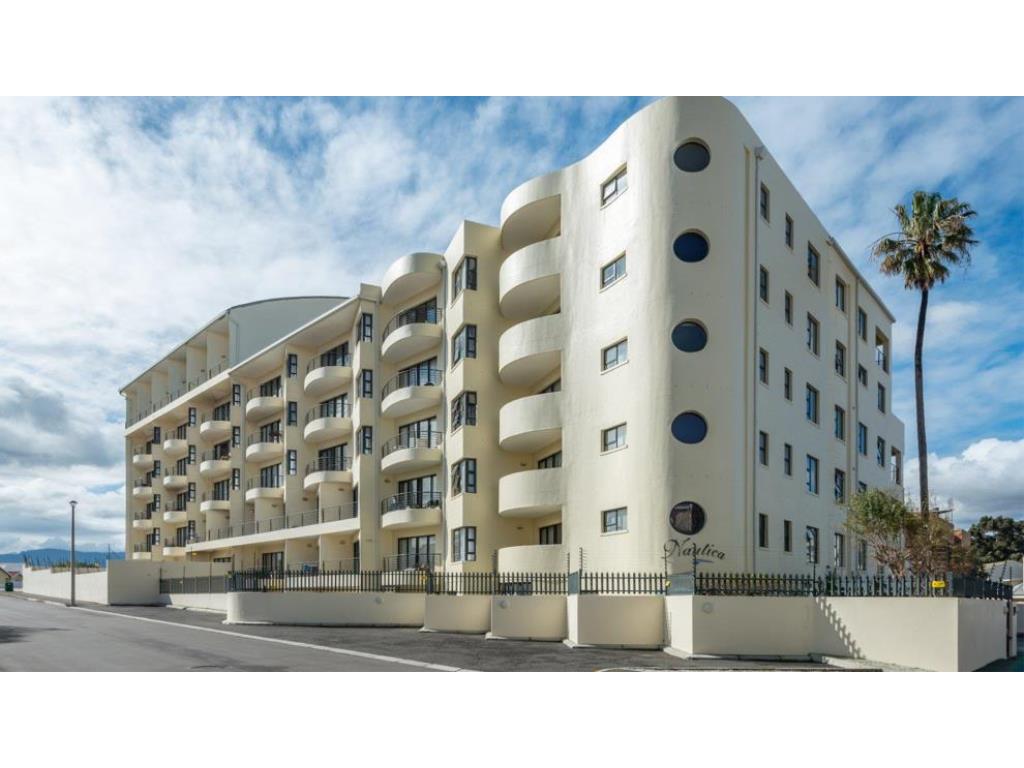 flats to rent in strand