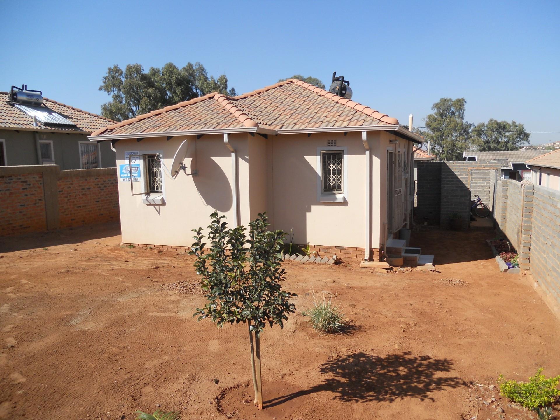 2 Bedroom House  For Sale in Mamelodi  East RE MAX  of 