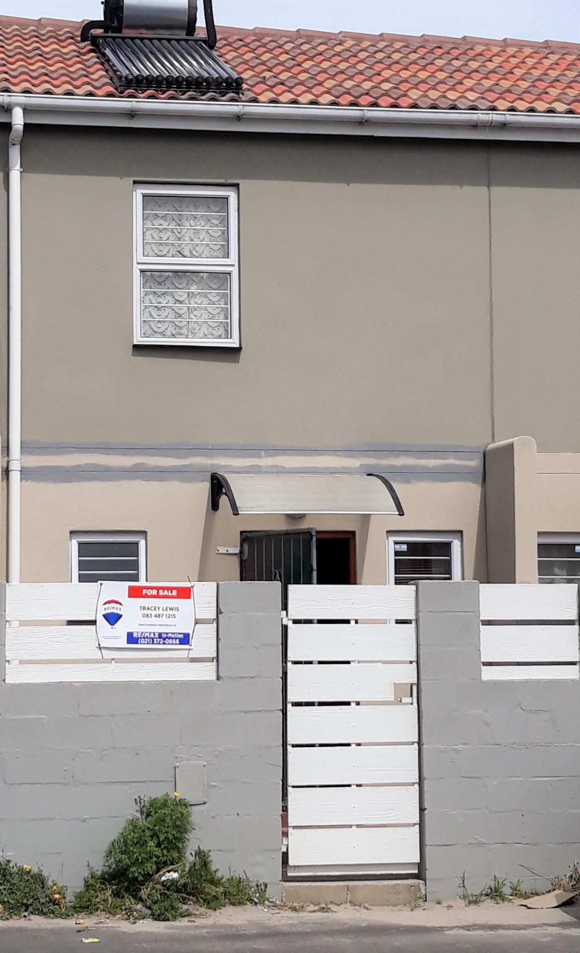 Property for sale in Pelican Park RE/MAX™ of Southern Africa