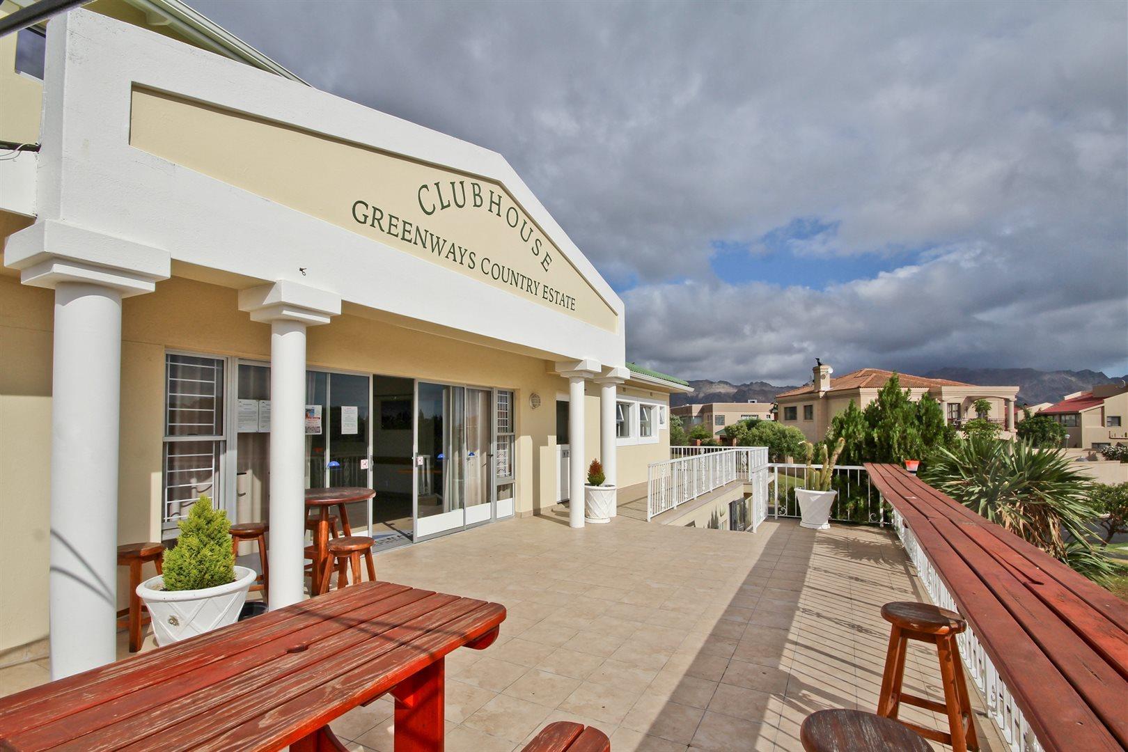 6 Bedroom House For Sale in Greenways Golf Estate RE/MAX™ of Southern