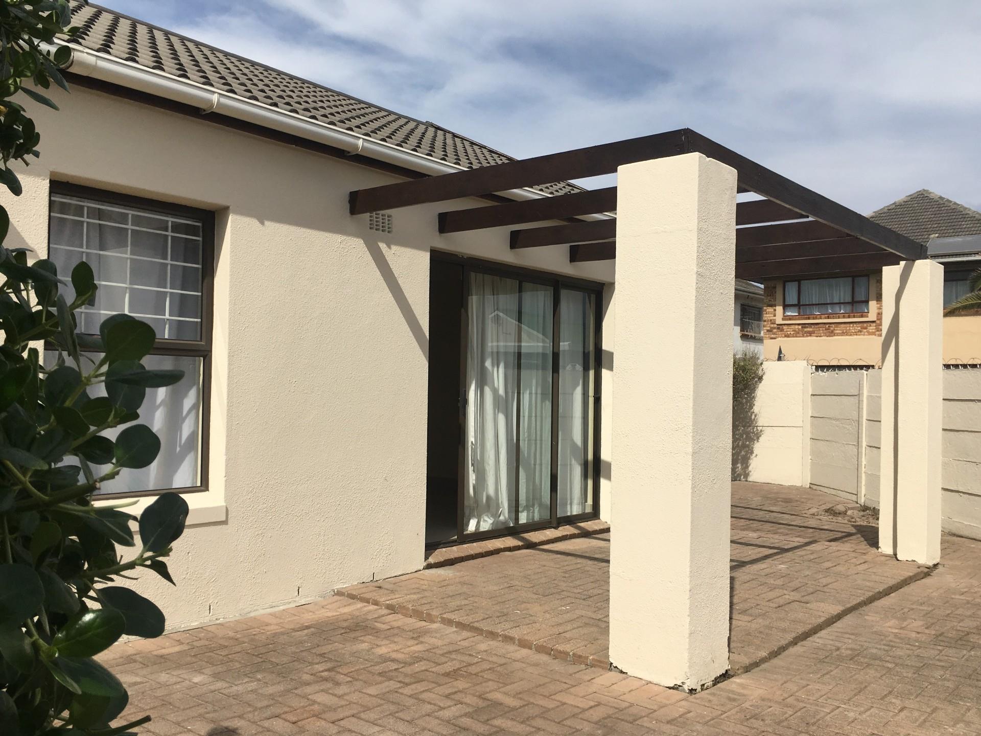 3 Bedroom House In Muizenberg Re Max